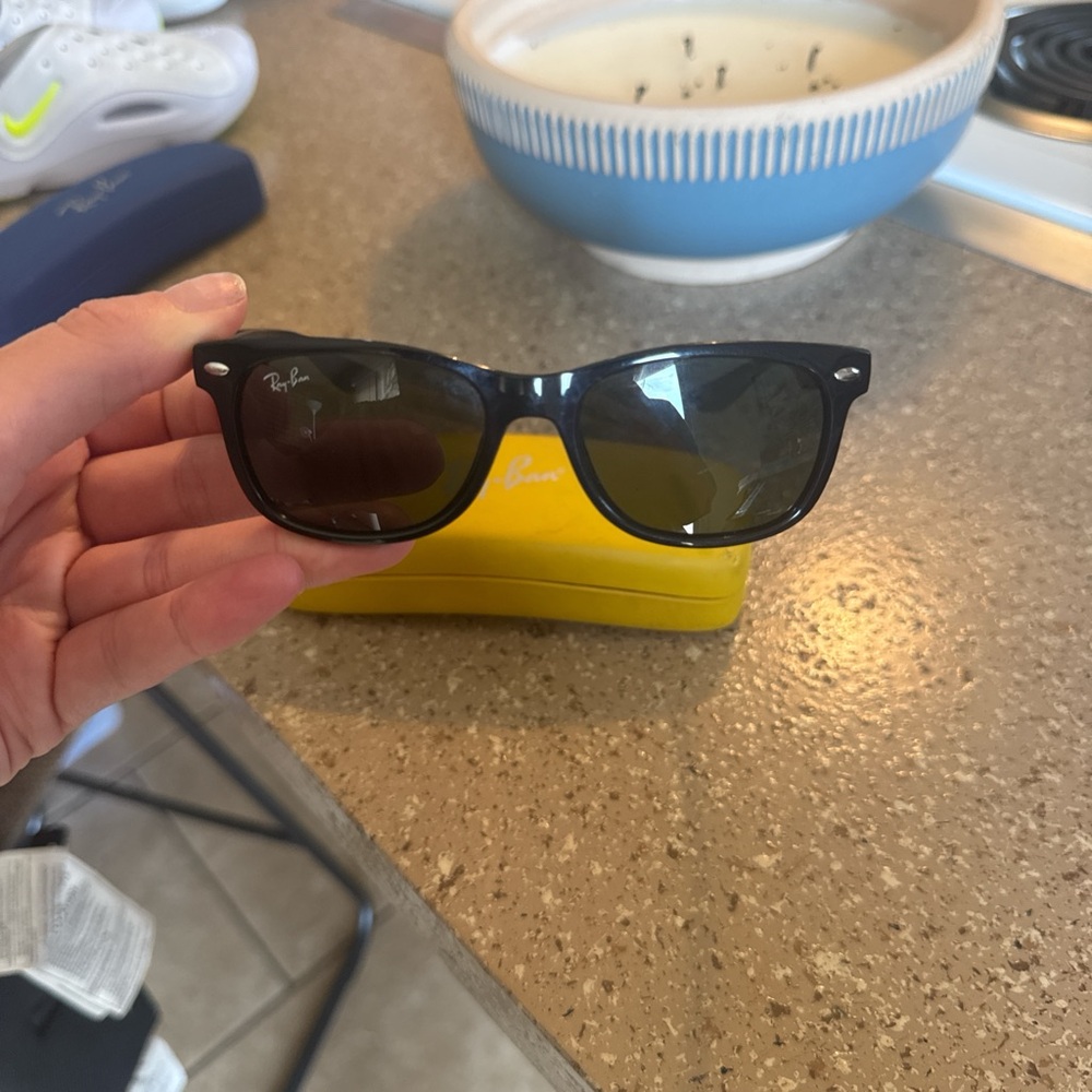 Toddler Ray-Ban Black Wayfarer Sunglasses